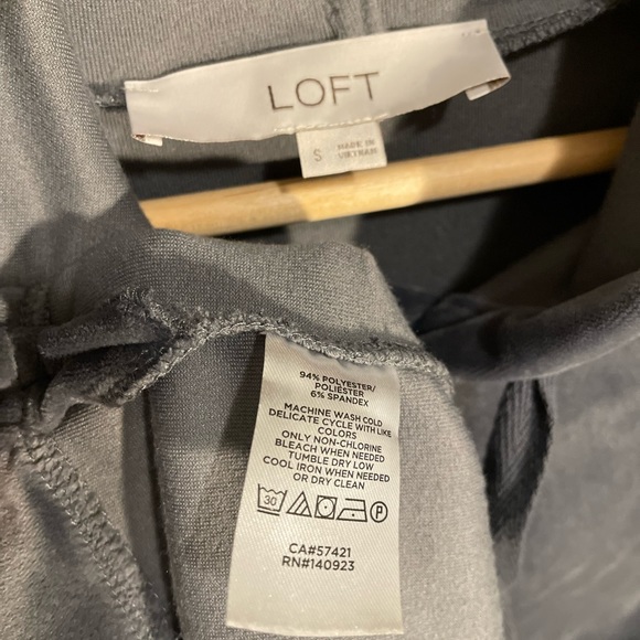 Ann Taylor Loft set of two Long Sleeves - Picture 8 of 10